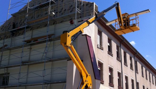 Bardage en bois cannexel sur maison échafaudée