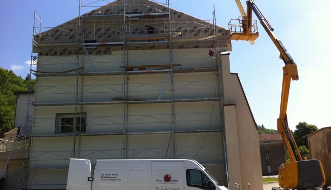 Bardage en bois cannexel sur maison échafaudée