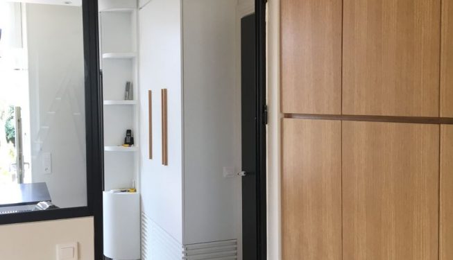 Cuisine Blanche granit noir