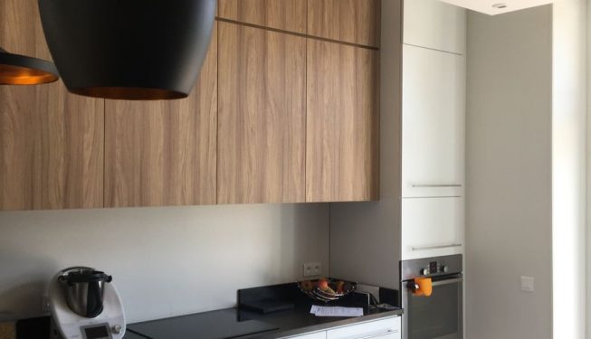 Cuisine Blanche granit noir