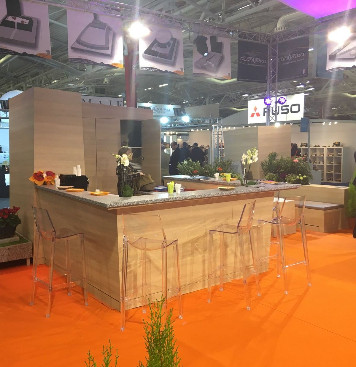 Stand Paris : Table de bar