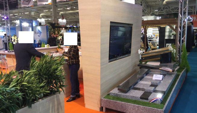 Stand Paris : Encadrant meuble de télévision