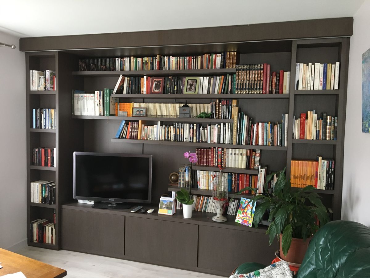 Bibliothèque couleur chocolat