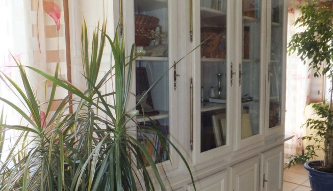 Bibliothèque en bois massif blanc