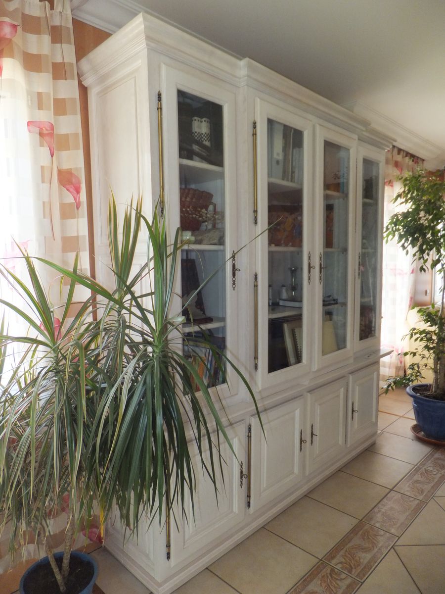 Bibliothèque en bois massif blanc