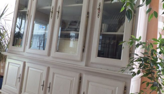 Bibliothèque en bois massif blanc