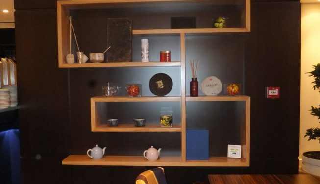 Meuble mural de la brasserie Thé ou Café