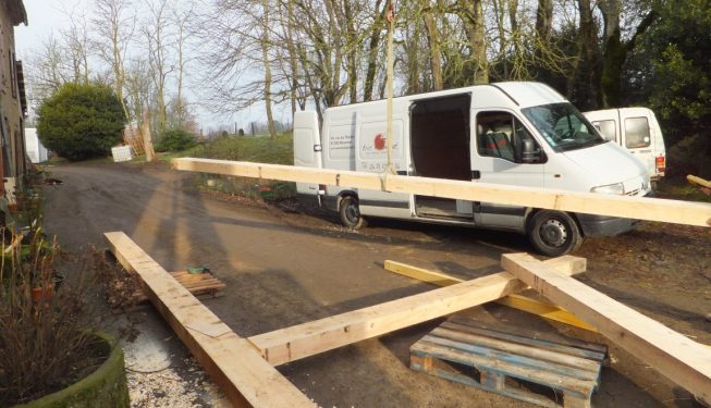 Montage charpente de fermes