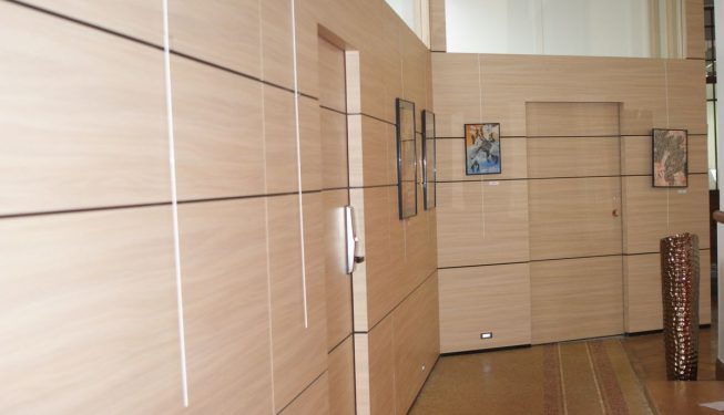 Cloisons phoniques avec rainurages