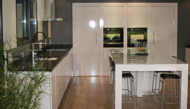 Cuisine blanc brillant