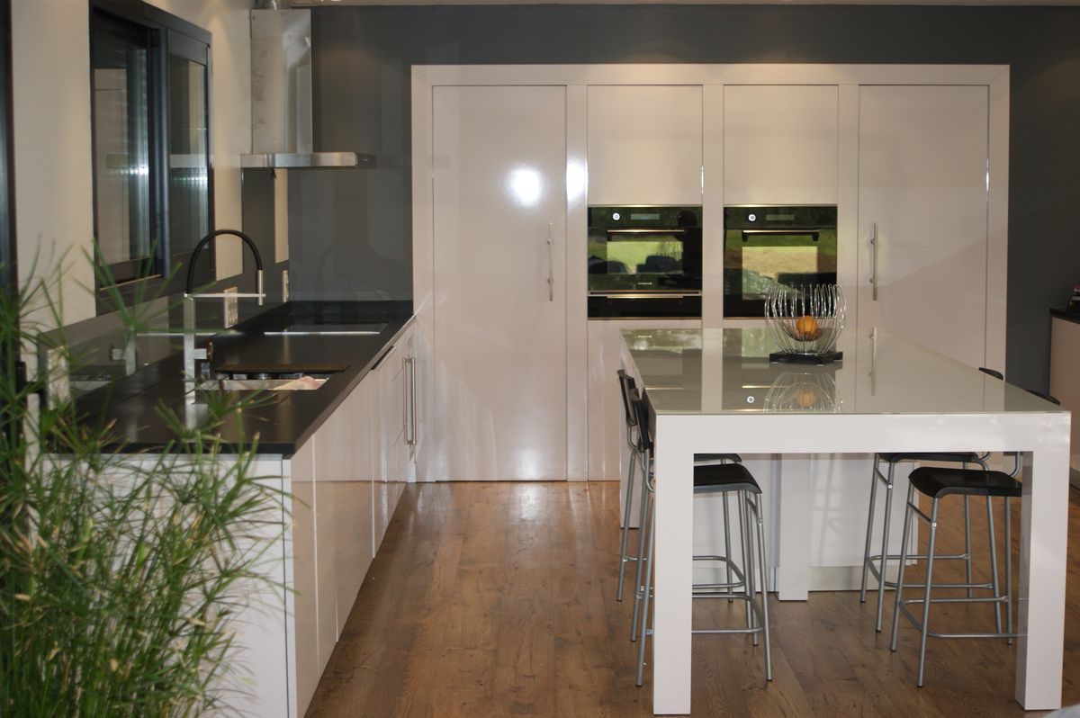 Cuisine blanc brillant