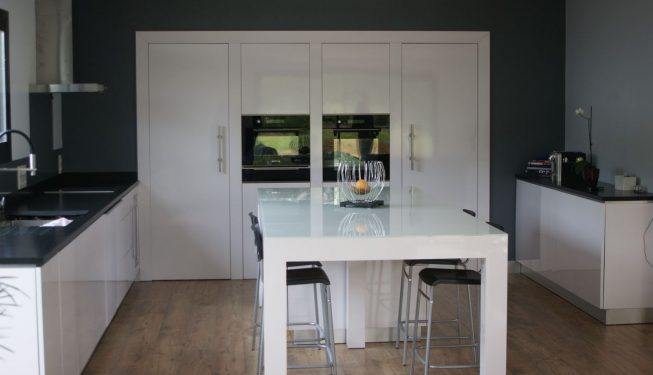 Cuisine blanc brillant