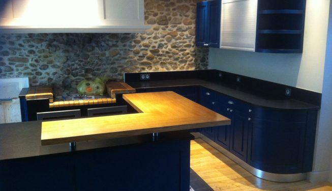 Cuisine menuisée bleue